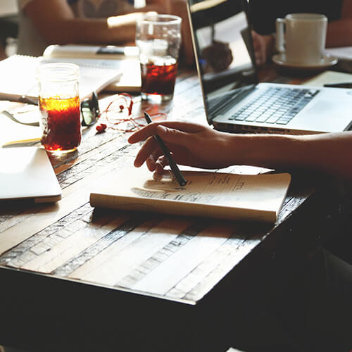 How to Find the Right Software Development Partner for Your Custom Project  